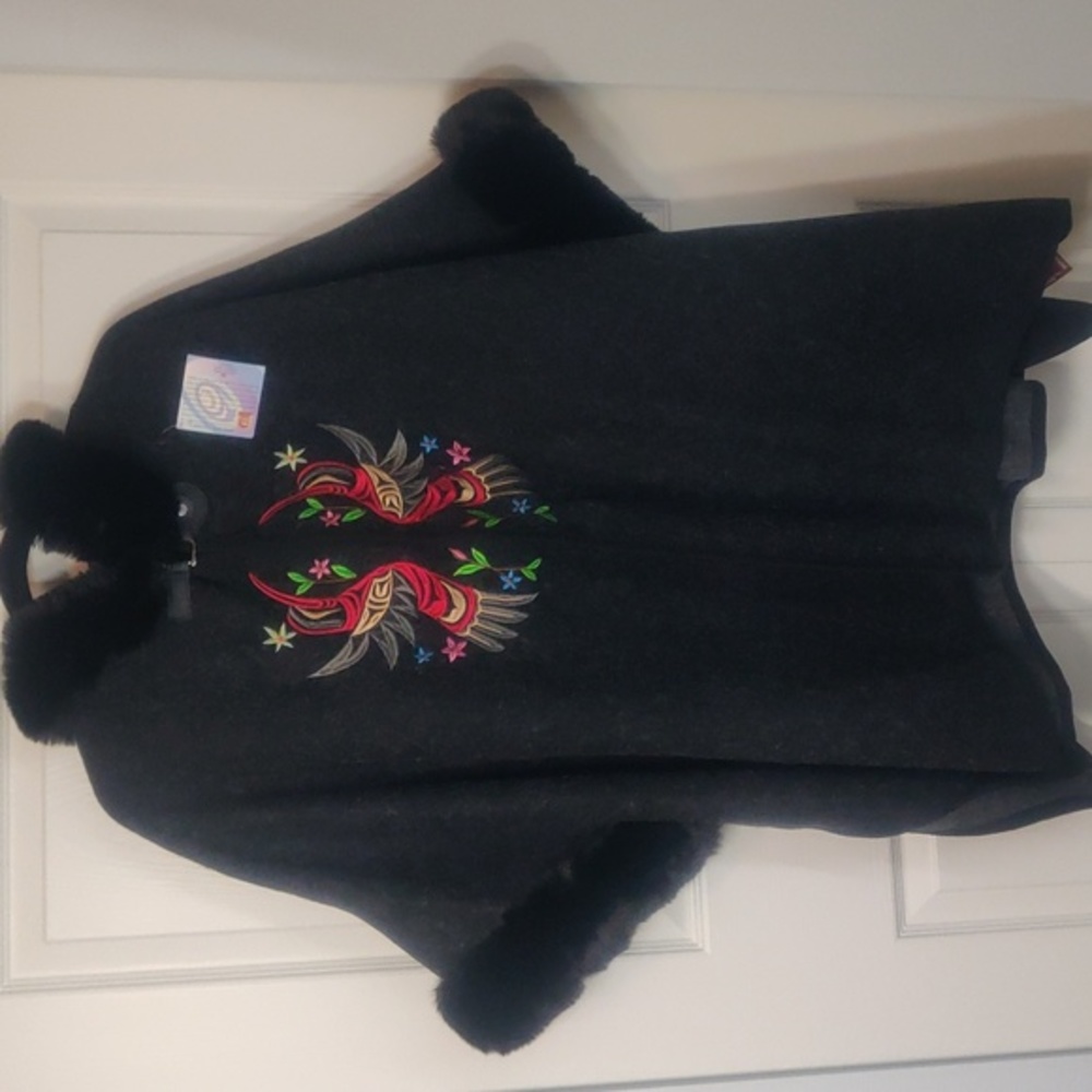 Hooded Cape Shawl Embroidered Indigenous Design 'Graceful Hummingbird'